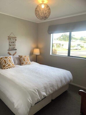 4 bedrooms, free WiFi