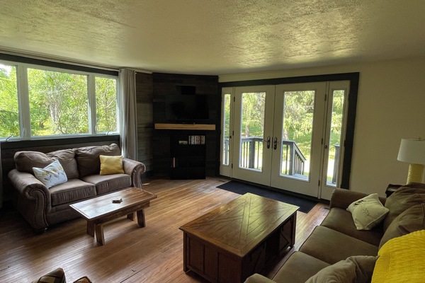Living room with ample seating