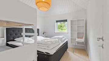 3 bedrooms, travel cot, free WiFi