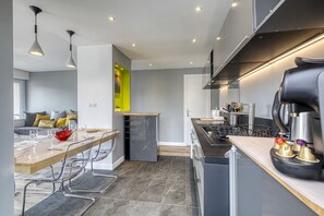 Fridge, microwave, oven, dishwasher