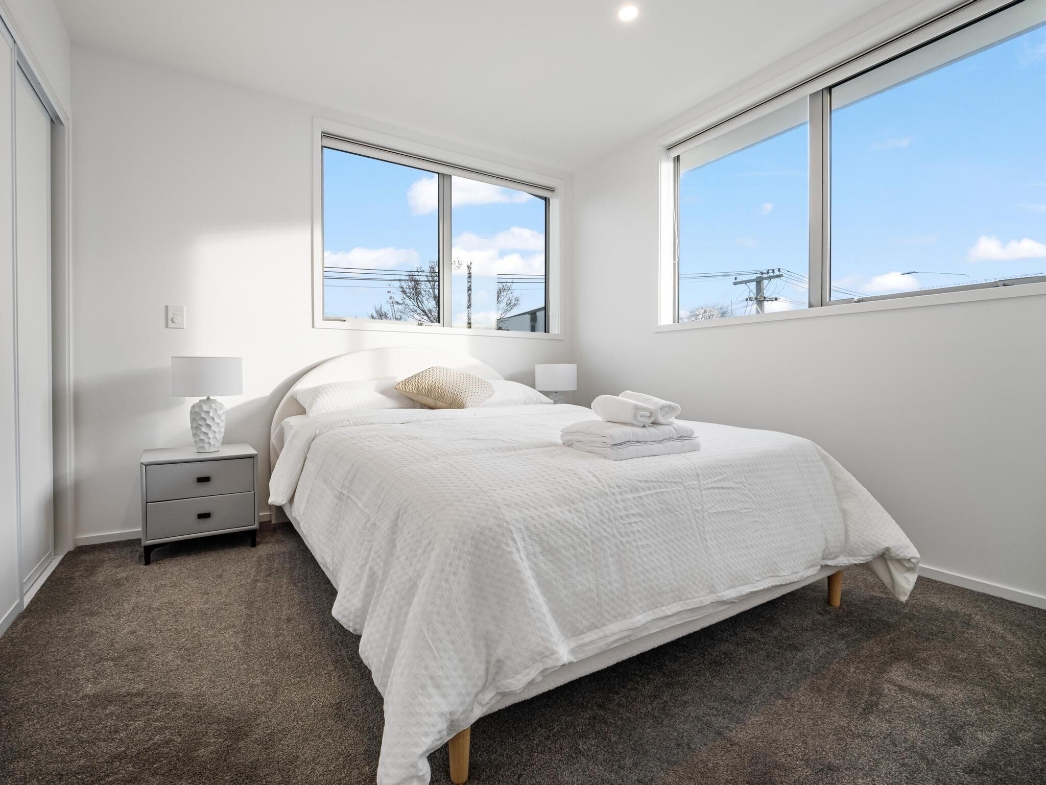 2 makuuhuonetta, silitysrauta/-lauta, ilmainen Wi-Fi, vuodevaatteet