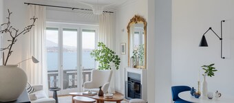 Camelia modern apartment with lake view