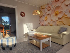 Fernseher, Kamin, DVD-Player, Stereoanlage