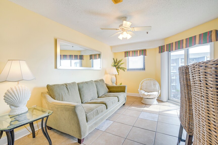 Oceanfront Myrtle Beach Resort Condo W/ Balcony! - Surfside Beach, SC