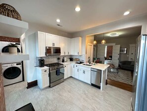 Fridge, microwave, oven, stovetop - Big Brick 2 Bedroom apartment in Victorian Village (Columbus)