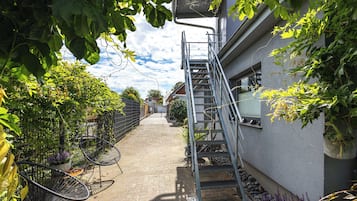 住宿地面
