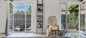 Holiday Home 'Dhh Im Norden Hamburgs Am Moor' with Terrace and Wi-Fi