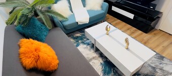 Soft Cellar⭐️Stylish⭐️Central⭐️Comtemporary⭐️Sleeps4