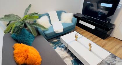 Soft Cellar⭐️Stylish⭐️Central⭐️Comtemporary⭐️Sleeps4