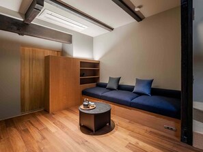 Tradisjonelt hus, 3 soverom, kjøkken, hageutsikt | Oppholdsområde | Oppvarmet gulv