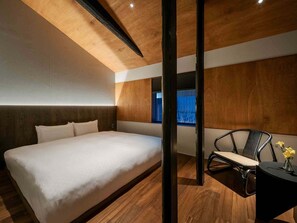 3 bedrooms, in-room safe, individually decorated, individually furnished - Kotohi Machiya Holiday House (Kyoto)