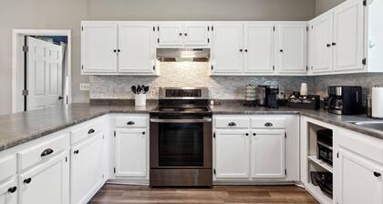 Beautiful home in quiet neighborhood with arcade room. Pet friendly!