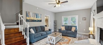 Beautiful home in quiet neighborhood with arcade room. Pet friendly!