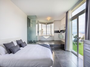 3 soverom, strykejern/-brett, internettilgang og sengetøy