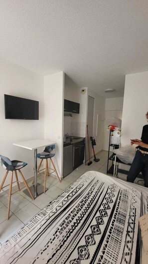Room - Studio Pleins Centre Ville a 5 Minutes de la mer et de la Gare à Pieds (Nice)