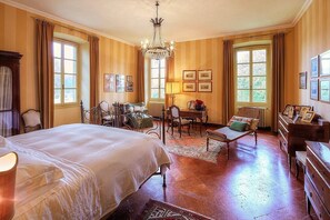 5 dormitorios, wifi gratis, ropa de cama