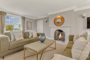 TV, fireplace, offices