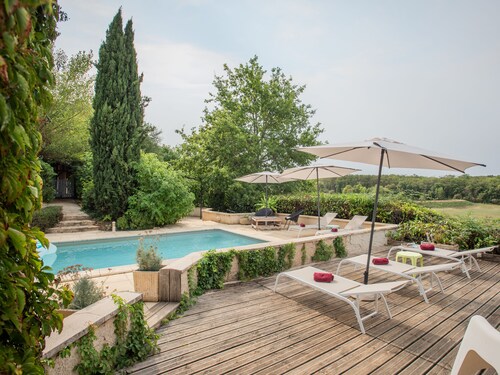 Schönes Ferienhaus mit Gemeinschaftspool