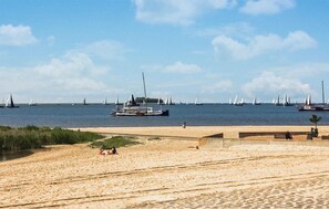 Playa en los alrededores y pesca 