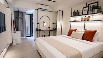 Deluxe Double room | Desk, free WiFi, bed sheets