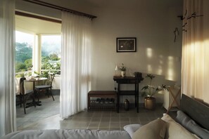 Doppia Deluxe, vista valle | 1 camera, tende oscuranti, ferro/asse da stiro, Wi-Fi gratuito