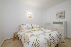 4 soverom, strykejern/-brett, wi-fi og sengetøy