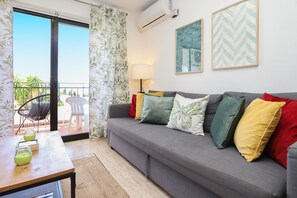 TV - Delta Mar - sea views, beach 5 mins walk (Mijas Costa)