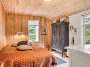 3 makuuhuonetta, internet