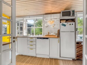 Fridge, microwave, oven, dishwasher - "Ellinore" -  from the sea by Interhome (Hals)