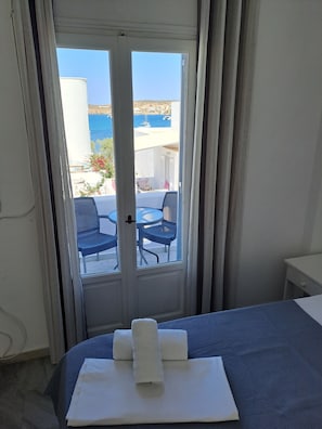 In-room safe, iron/ironing board, free WiFi, bed sheets