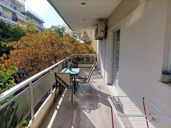 Comfort-Apartment, Stadtblick | Lanai (Veranda)