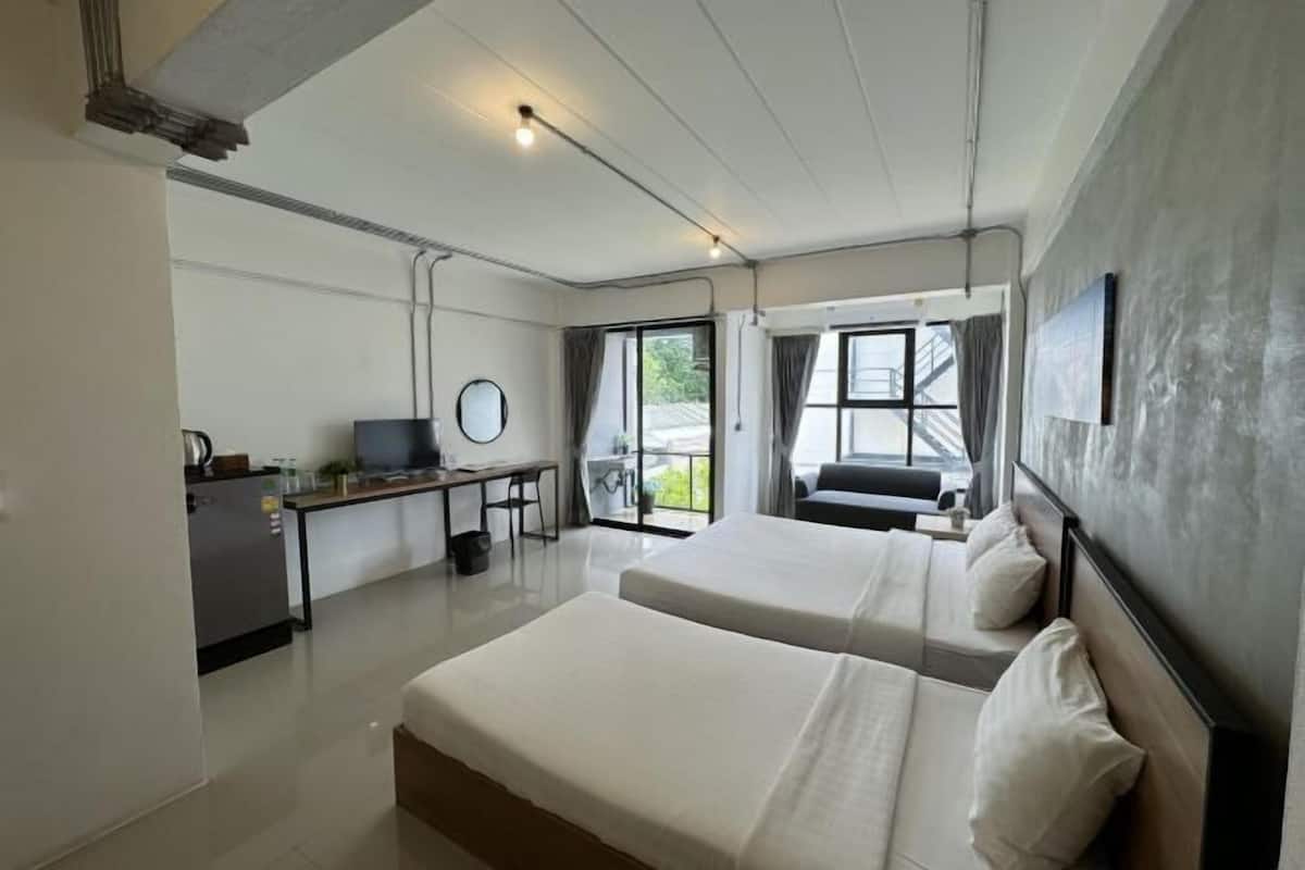 Desk, WiFi (free), bed sheets