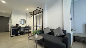 Superior Room King Bed | 办公桌、免费 WiFi、床单
