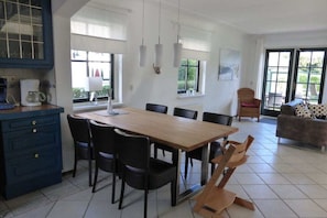 Dining - Wollbrück Comfortable holiday residence (Nb Callantsoog)