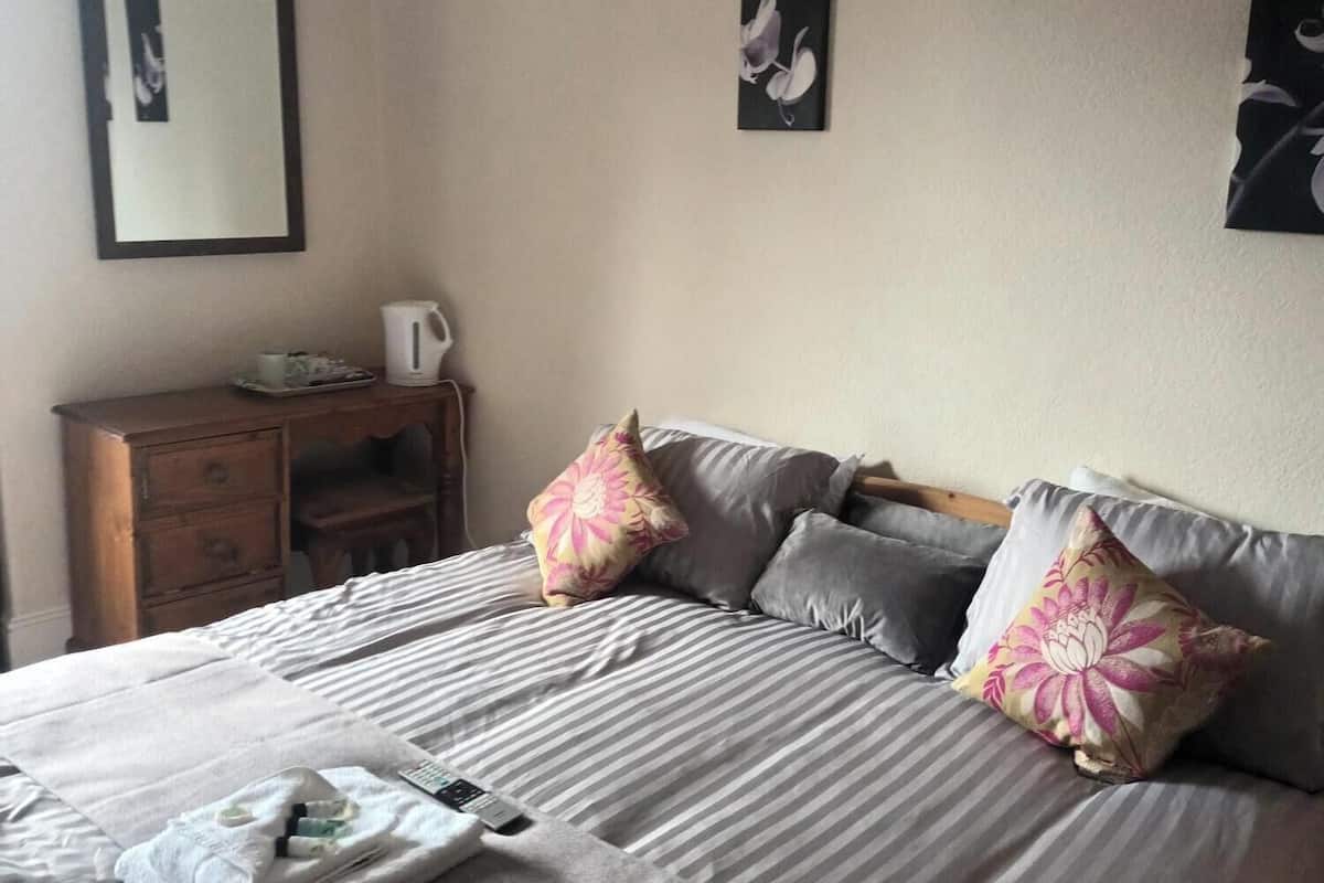 Classic Double Room | Free WiFi