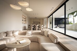 럭셔리 빌라, 침실 4개, 파티오, 수영장 전망 | 거실 공간