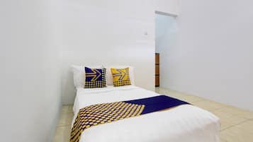 Basic Double Room | Free WiFi, bed sheets