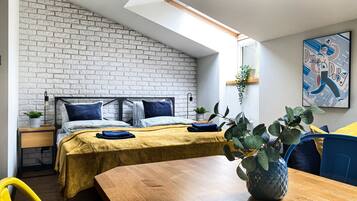 Iron/ironing board, free WiFi, bed sheets