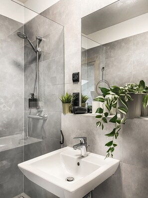 Hair dryer, towels, toilet paper