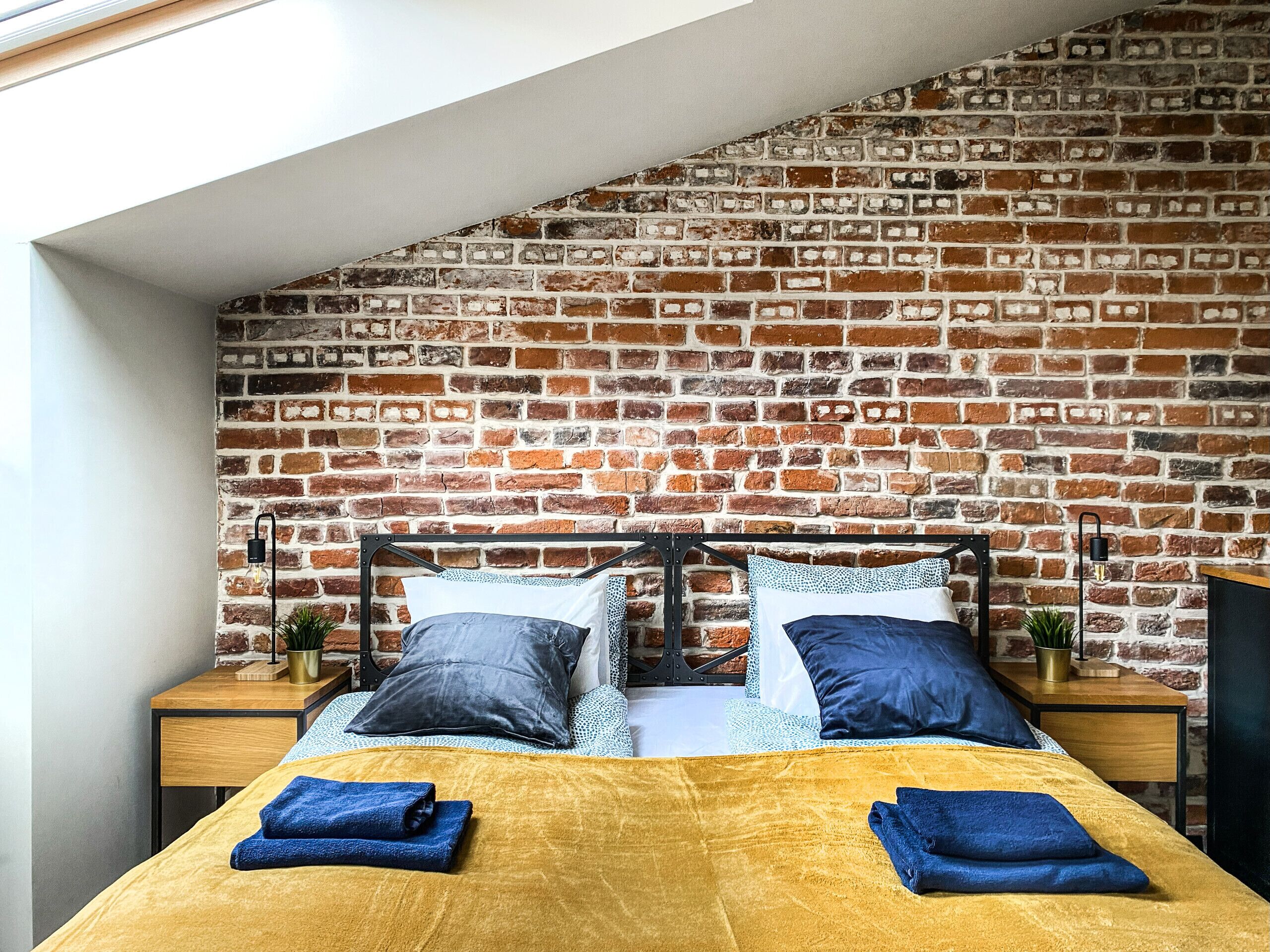 Fer et planche à repasser, Wi-Fi gratuit, draps fournis