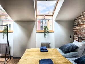 Iron/ironing board, free WiFi, bed sheets