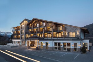 Front of property - Hotel Stubai (Schönberg im Stubaital)