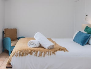 2 chambres, fer et planche à repasser, accès au Wi-Fi (inclus)