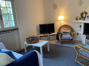 Living area - 4 Bedroom Private vacation home in Forte dei Marmi (Forte dei Marmi)