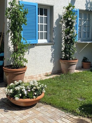 Exterior detail - 4 Bedroom Private vacation home in Forte dei Marmi (Forte dei Marmi)