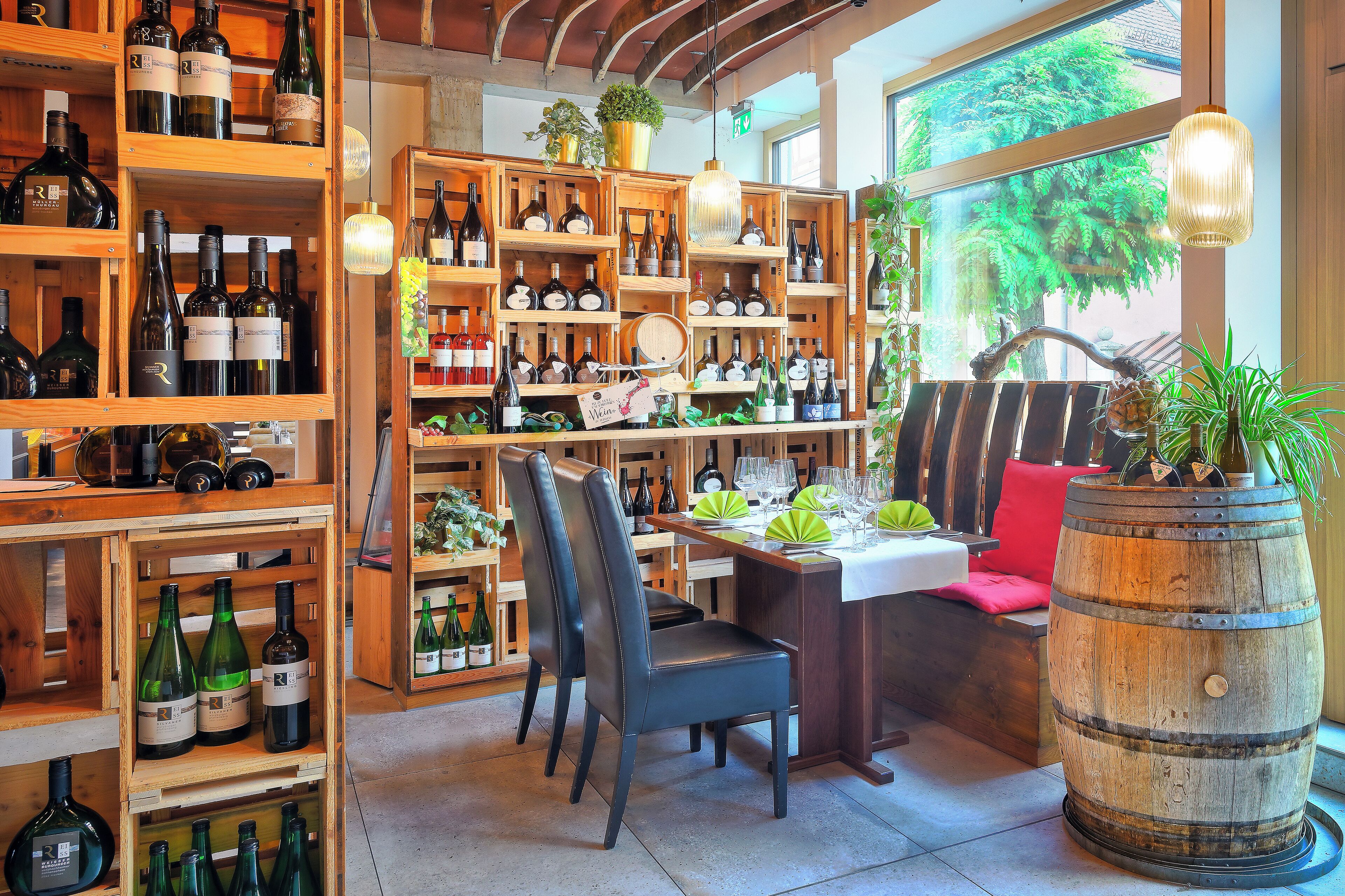 Breakfast, lunch, dinner served; al fresco dining 