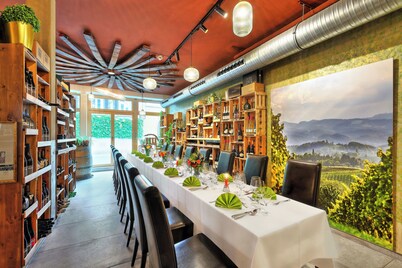 Hotel Müller Café & Wein . Mondholzhotel