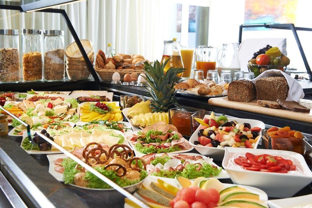 Ilmainen päivittäinen buffetaamiainen 