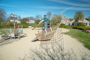 Children’s area - Pet-Friendly Getaway (Brouwershaven)