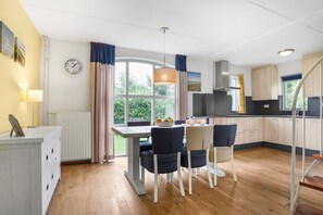 Refrigerador, microondas, parrilla de estufa y lavavajillas 